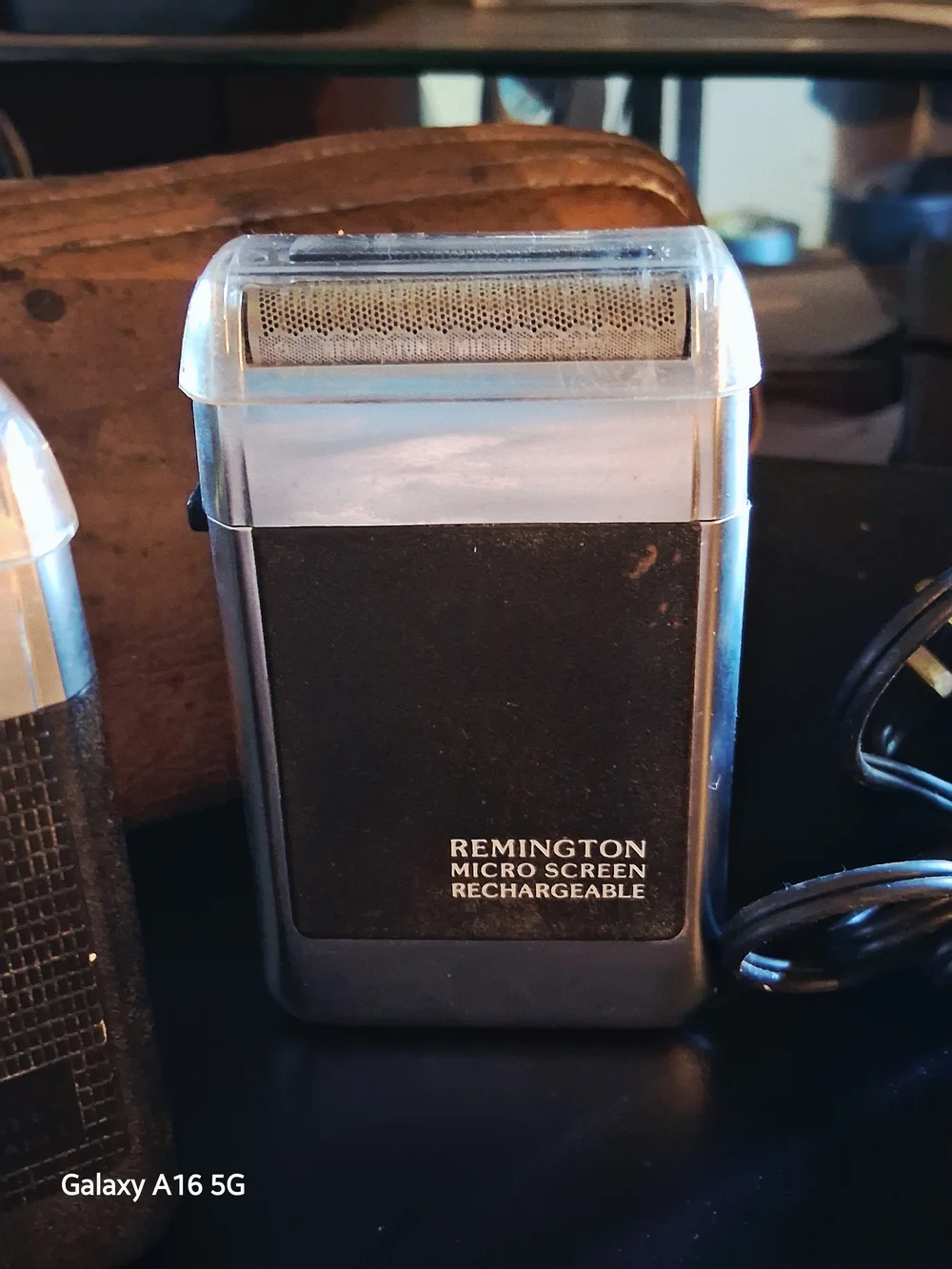 Remington silver and black Triple Foil Electric Shaver